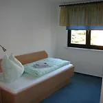 & Zur Linde Hotell Hermsdorf (Thuringia)