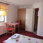 & Zur Linde Hotell Hermsdorf (Thuringia)