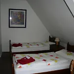 & Zur Linde Hermsdorf (Thuringia)