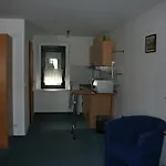 & Zur Linde Hotell