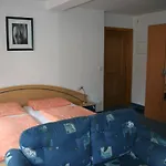 Hotell & Zur Linde 3*