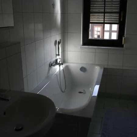 & Zur Linde Ξενοδοχείο Hermsdorf (Thuringia)