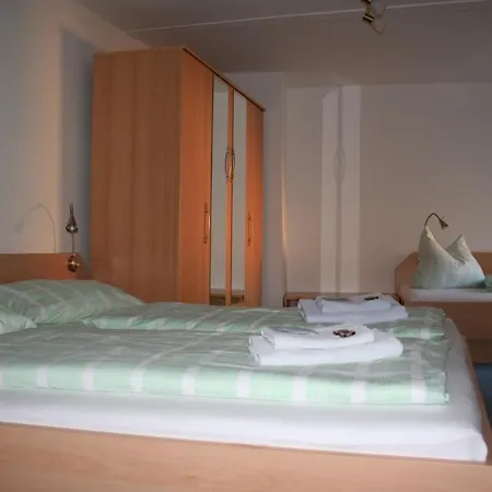 Gasthaus&hotel Zur Linde Hermsdorf (Thuringia)