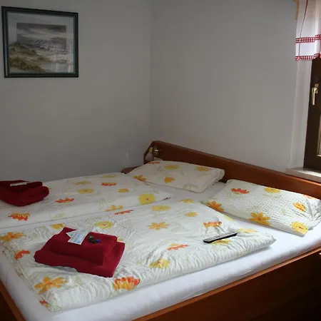 & Zur Linde Hotel 3*