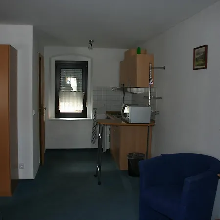& Zur Linde Hotel