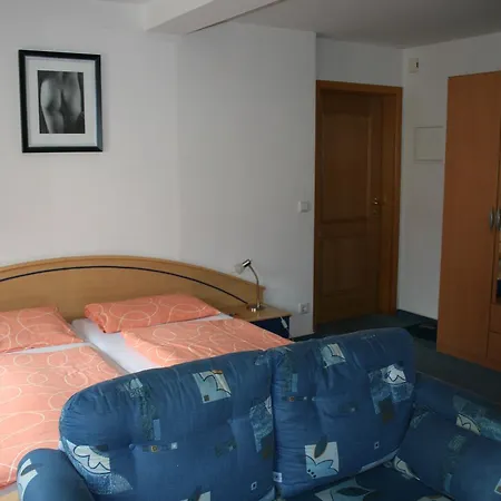 Hotel Gasthaus&hotel Zur Linde 3*