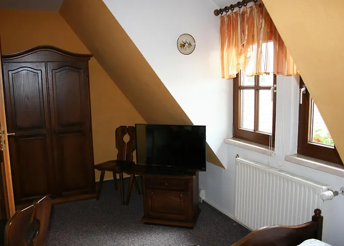 & Zur Linde Hermsdorf (Thuringia)