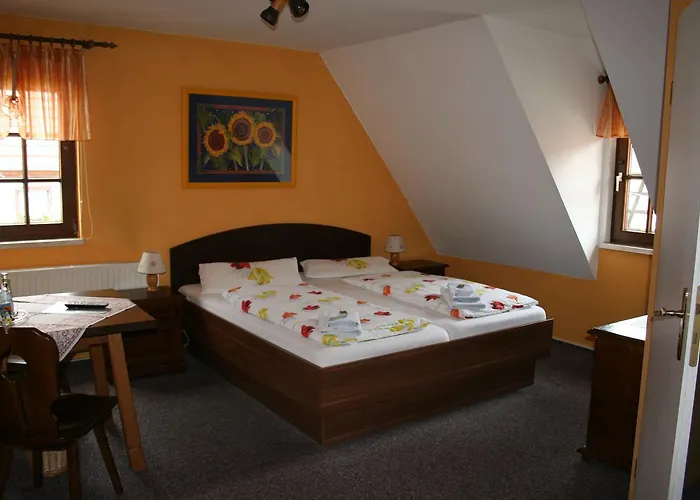 & Zur Linde Hermsdorf (Thuringia)