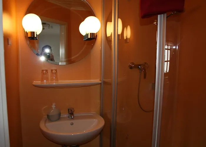 Otel & Zur Linde Hermsdorf (Thuringia)