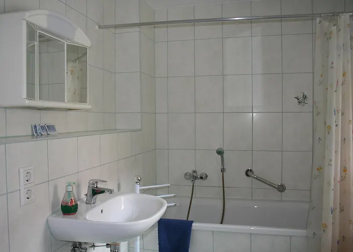 & Zur Linde 3* Hermsdorf (Thuringia)